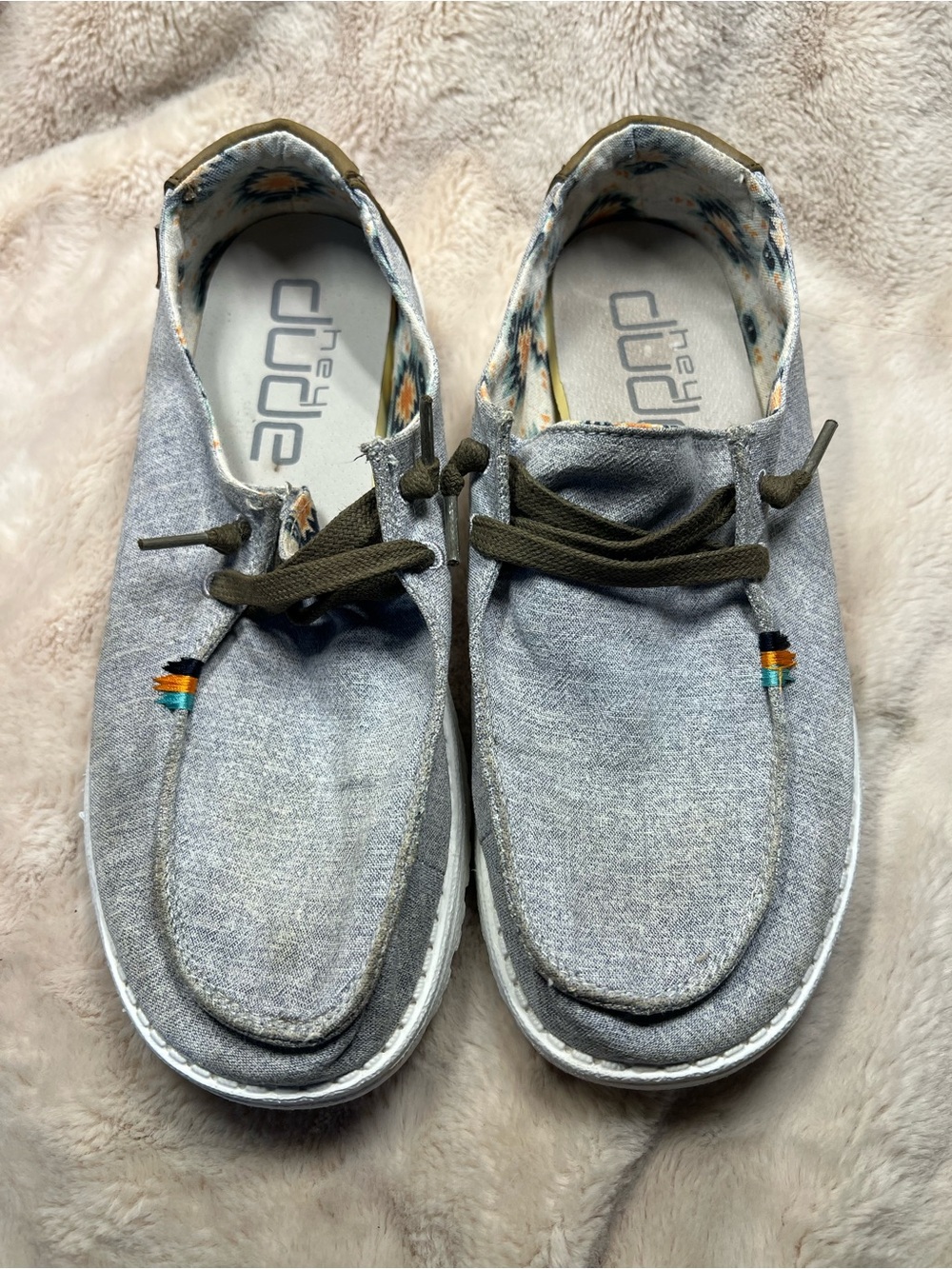 Hey dude womens wendy size 9 aztec